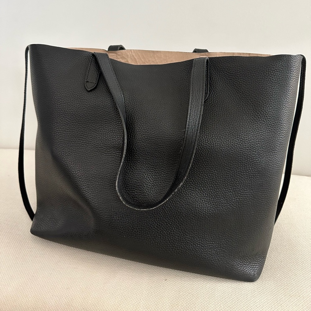Cuyana classic structured tote